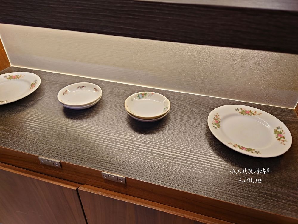 台南阿美飯店︱營業超過60年的台南老字號道地台菜餐廳，火紅到日本人都飛來朝聖～必點招牌砂鍋鴨、肉米蝦、桂花干貝魚翅等手路年菜，過年宴席聚餐就來阿美飯店感受府城獨特美食文化!!!入選2022~2024米其林必比登推介&2013獲選台灣優質餐廳評鑑～