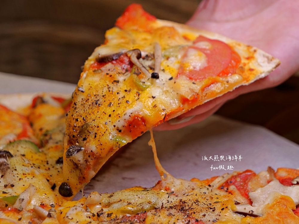 阿西教授PIZZA︱南投中興新村第一市場裡竟有正宗義式薄皮披薩,餅皮酥脆餡料足,招牌阿西披薩香濃無法擋,8種口味鹹甜都有提供!!! - 第16張圖 阿西教授PIZZA︱南投中興新村第一市場裡竟有正宗義式薄皮披薩,餅皮酥脆餡料足,招牌阿西披薩香濃無法擋,8種口味鹹甜都有提供!!!