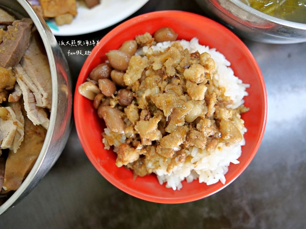 鳳魯肉飯南投意麵｜將傳統南投意麵注入越南飲食文化，必點招牌綜合意麵滿滿配料，搭配濃郁清甜大骨湯，銅板價格也可以肉肉自由!!!108年開始營業～
