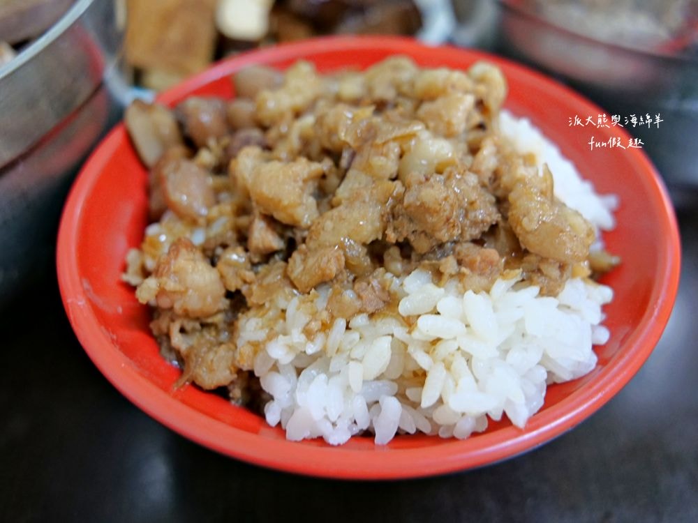 鳳魯肉飯南投意麵｜將傳統南投意麵注入越南飲食文化，必點招牌綜合意麵滿滿配料，搭配濃郁清甜大骨湯，銅板價格也可以肉肉自由!!!108年開始營業～
