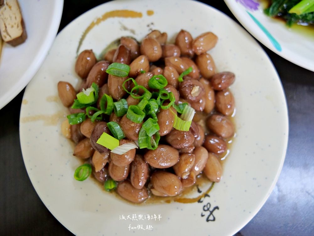 鳳魯肉飯南投意麵｜將傳統南投意麵注入越南飲食文化，必點招牌綜合意麵滿滿配料，搭配濃郁清甜大骨湯，銅板價格也可以肉肉自由!!!108年開始營業～