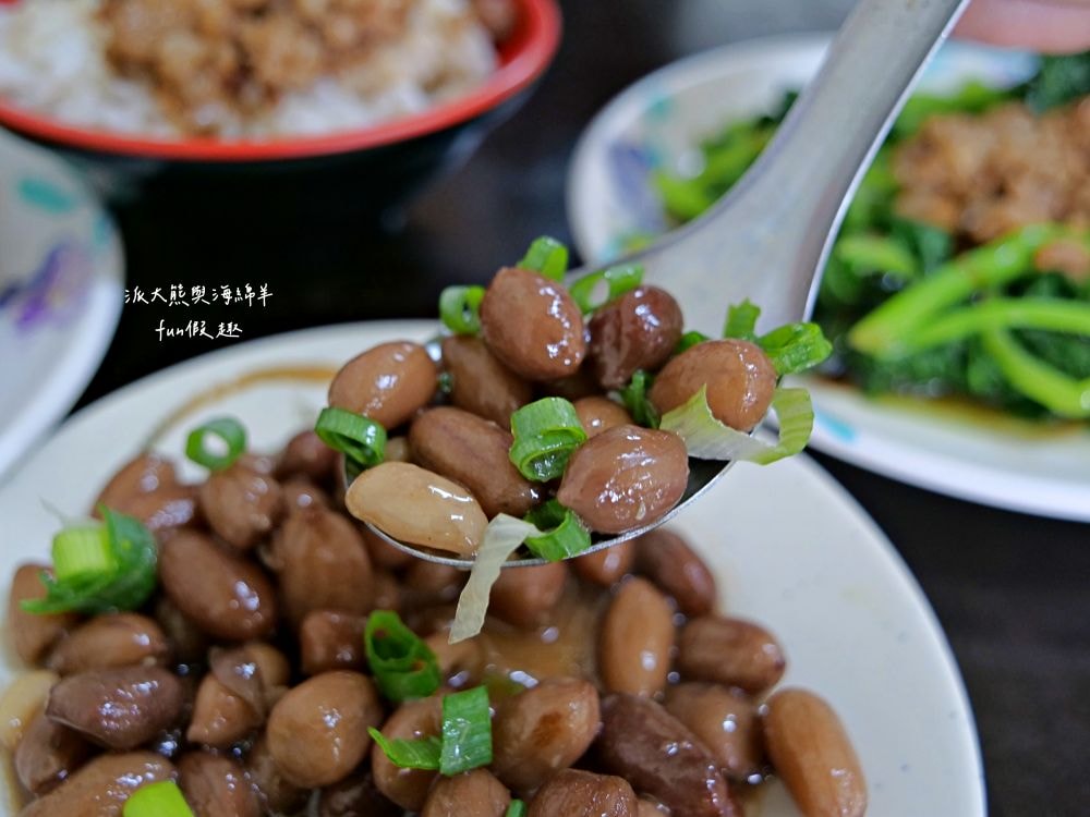 鳳魯肉飯南投意麵｜將傳統南投意麵注入越南飲食文化，必點招牌綜合意麵滿滿配料，搭配濃郁清甜大骨湯，銅板價格也可以肉肉自由!!!108年開始營業～