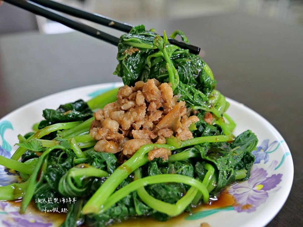鳳魯肉飯南投意麵｜將傳統南投意麵注入越南飲食文化，必點招牌綜合意麵滿滿配料，搭配濃郁清甜大骨湯，銅板價格也可以肉肉自由!!!108年開始營業～