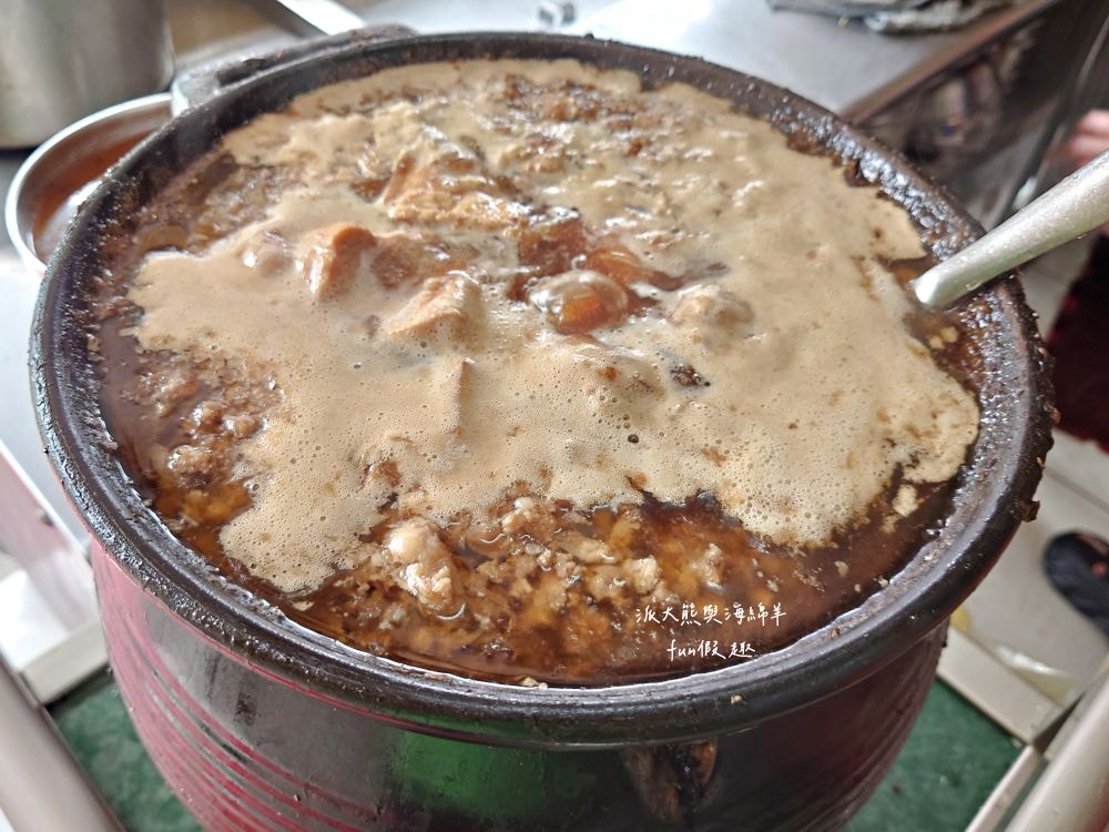 鳳魯肉飯南投意麵｜將傳統南投意麵注入越南飲食文化，必點招牌綜合意麵滿滿配料，搭配濃郁清甜大骨湯，銅板價格也可以肉肉自由!!!108年開始營業～