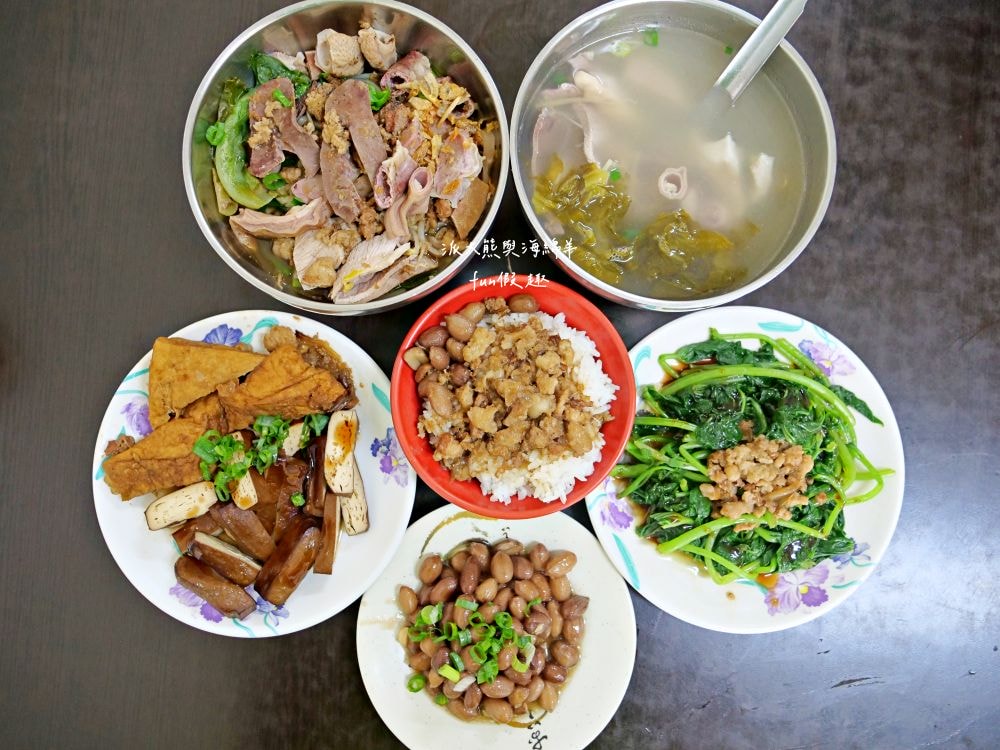 鳳魯肉飯南投意麵｜將傳統南投意麵注入越南飲食文化，必點招牌綜合意麵滿滿配料，搭配濃郁清甜大骨湯，銅板價格也可以肉肉自由!!!108年開始營業～