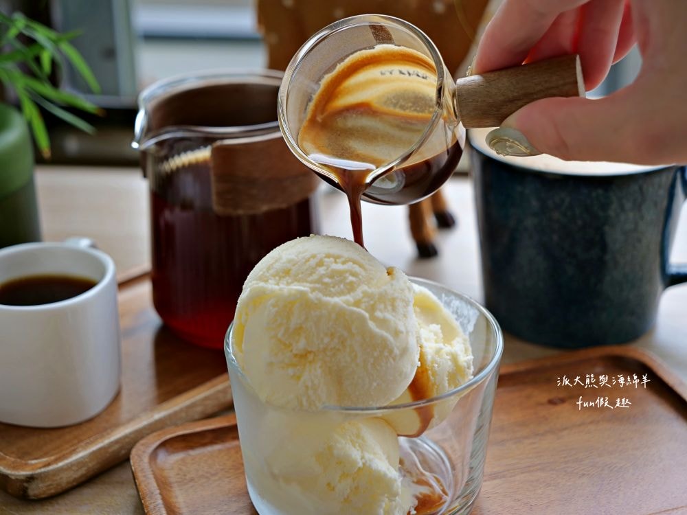 山角咖啡 Swa-Ka Coffee︱文青風自家烘焙咖啡廳，環境簡約舒適，提供免費Wi-Fi不限時，手沖咖啡味道香醇超放鬆，還有各種高質感甜點與肉桂捲，優惠集點活動更超值～將近5顆星好評!!!