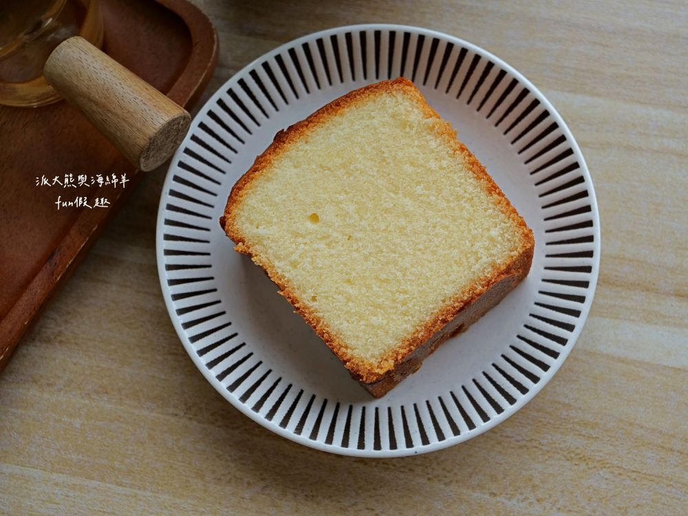 山角咖啡 Swa-Ka Coffee︱文青風自家烘焙咖啡廳，環境簡約舒適，提供免費Wi-Fi不限時，手沖咖啡味道香醇超放鬆，還有各種高質感甜點與肉桂捲，優惠集點活動更超值～將近5顆星好評!!!