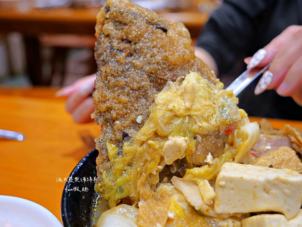林聰明沙鍋魚頭｜飄香超過1甲子，傳承3代好味道，嘉義必吃高人氣排隊美食，濃郁湯頭與酥脆魚頭的完美組合，物美價廉高CP值，難怪連在地人也搶吃!!!