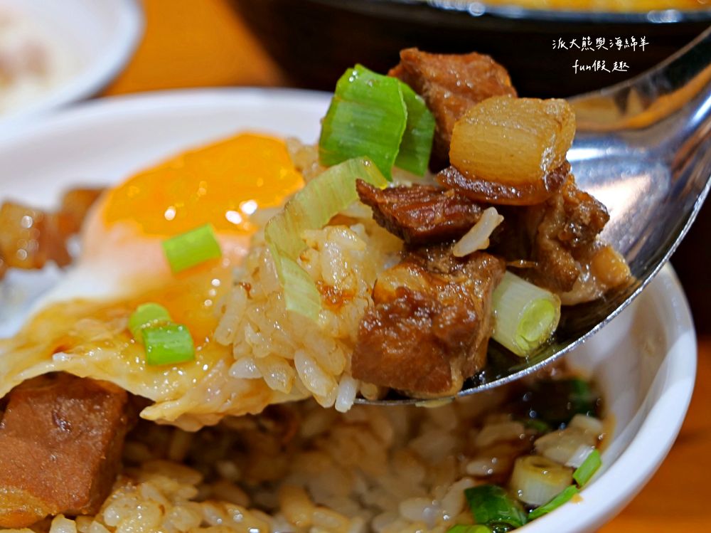 林聰明沙鍋魚頭｜飄香超過1甲子，傳承3代好味道，嘉義必吃高人氣排隊美食，濃郁湯頭與酥脆魚頭的完美組合，物美價廉高CP值，難怪連在地人也搶吃!!!