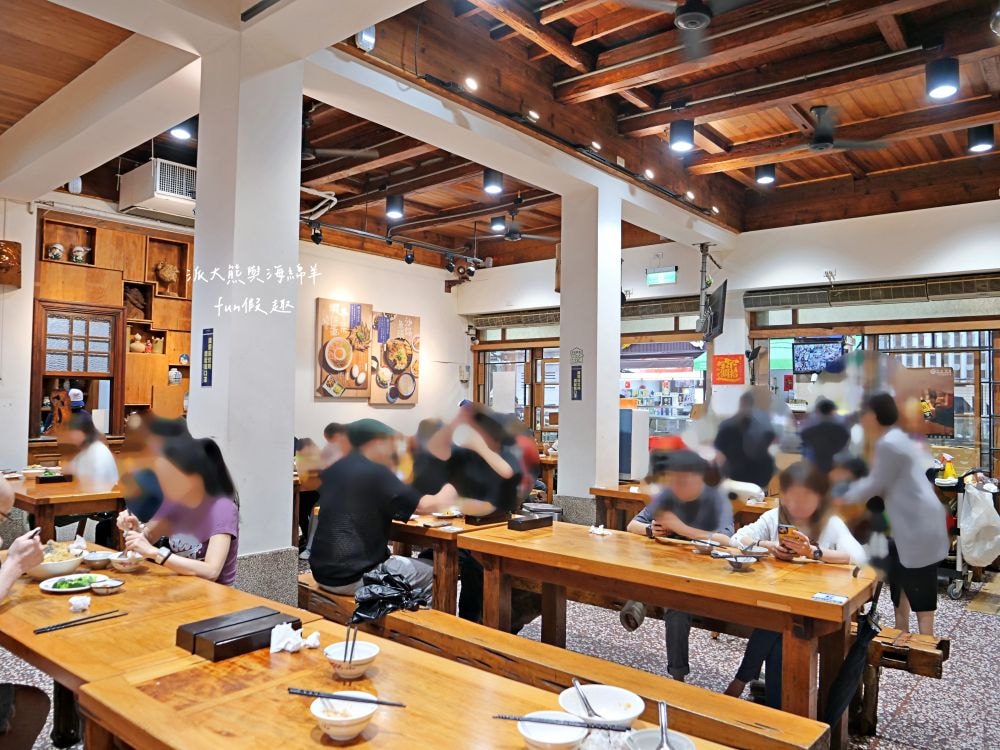 林聰明沙鍋魚頭｜飄香超過1甲子，傳承3代好味道，嘉義必吃高人氣排隊美食，濃郁湯頭與酥脆魚頭的完美組合，物美價廉高CP值，難怪連在地人也搶吃!!!