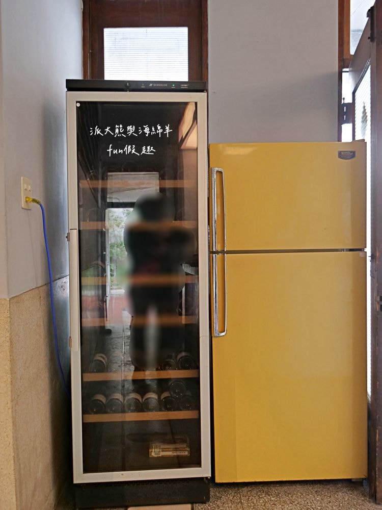 桃城豆花-光華路｜嘉義東區老宅變身成復古文青豆花店，入內彷彿穿越時空來到1960年代老醫館，店內還有提供咖啡、輕食、甜點與紅酒等品項!（台劇「阿叔」拍攝地點）