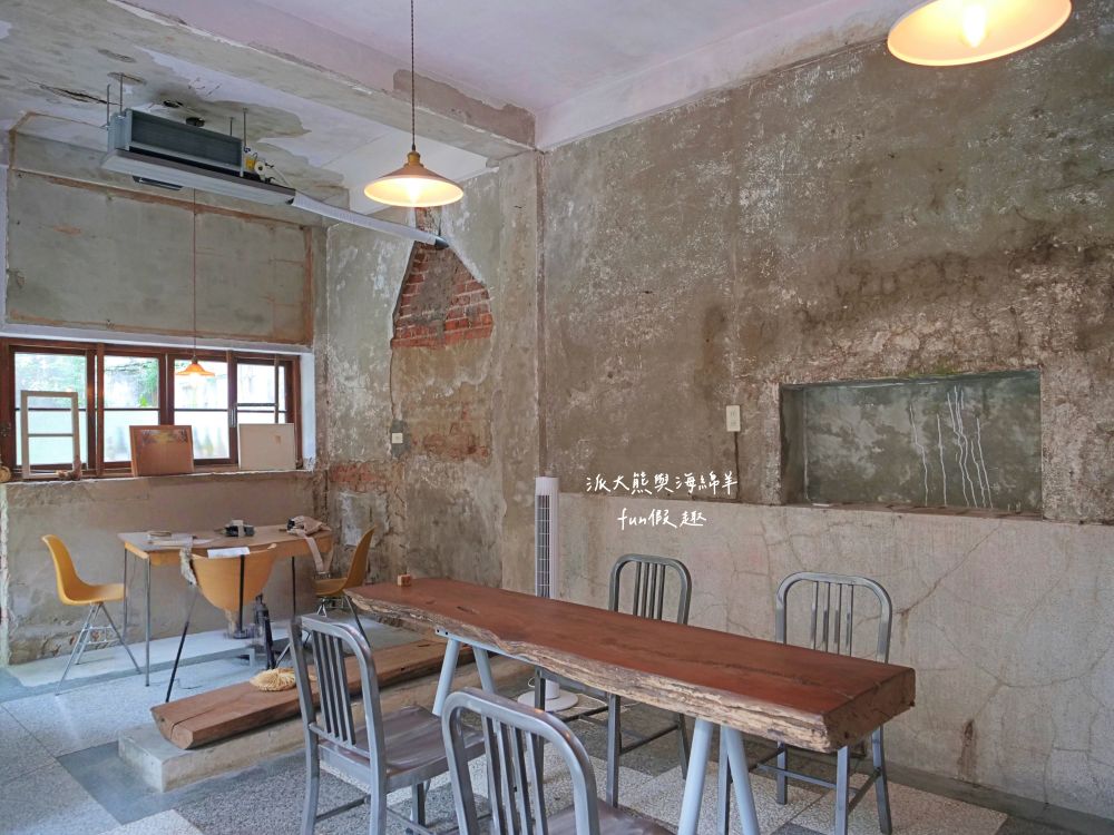 桃城豆花-光華路｜嘉義東區老宅變身成復古文青豆花店，入內彷彿穿越時空來到1960年代老醫館，店內還有提供咖啡、輕食、甜點與紅酒等品項!（台劇「阿叔」拍攝地點）