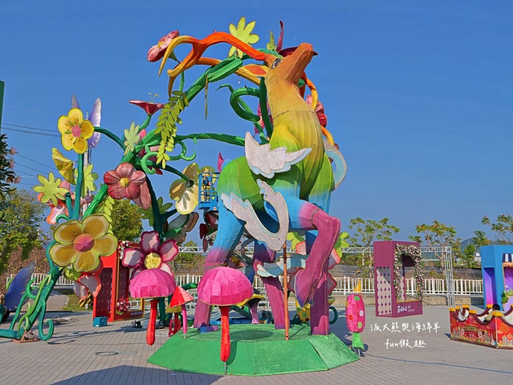 2025南投燈會 拾光豐稔︱貓貓蟲咖波X南投燈會十周年！炫彩煙火無人機x光之水舞x重磅新春特演୨୧周湯豪‧許富凱‧Ozone↪完整攻略懶人包：展區、十大亮點、節目表&交通方式✦咖波閃耀快閃店燈會限定款商品