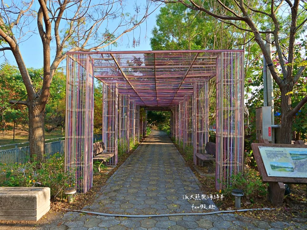 2025南投燈會 拾光豐稔︱貓貓蟲咖波X南投燈會十周年！炫彩煙火無人機x光之水舞x重磅新春特演୨୧周湯豪‧許富凱‧Ozone↪完整攻略懶人包：展區、十大亮點、節目表&交通方式✦咖波閃耀快閃店燈會限定款商品