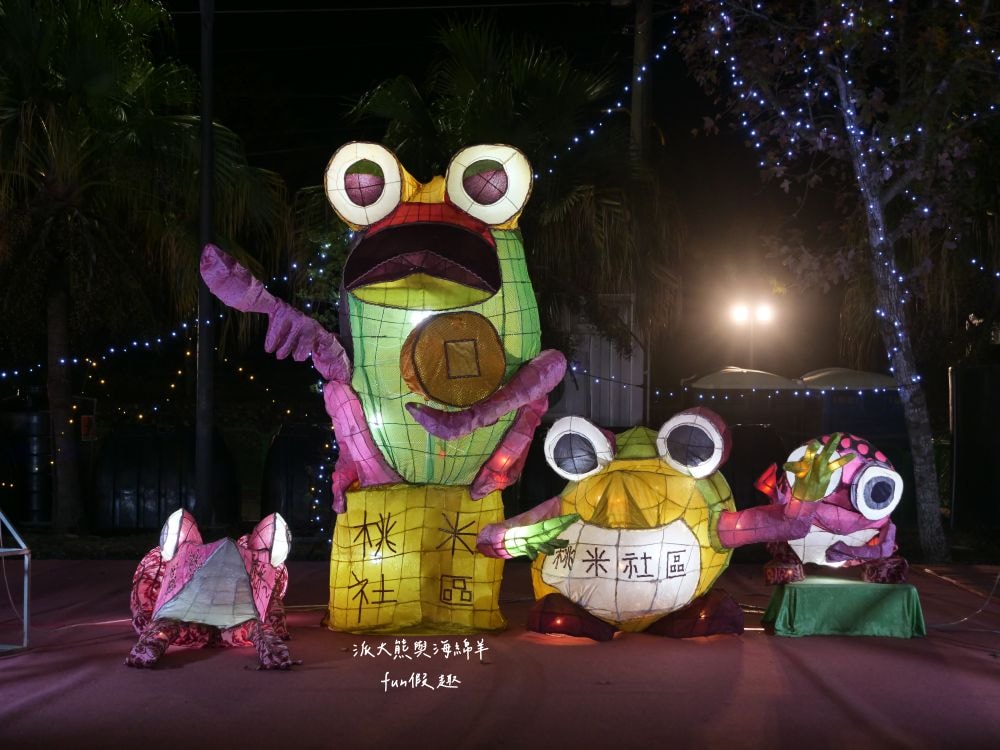 2025南投燈會 拾光豐稔︱貓貓蟲咖波X南投燈會十周年!炫彩煙火無人機x光之水舞x重磅新春特演୨୧周湯豪‧許富凱‧Ozone↪完整攻略懶人包:展區、十大亮點、節目表&交通方式✦咖波閃耀快閃店燈會限定款商品 - 第66張圖 2025南投燈會 拾光豐稔︱貓貓蟲咖波X南投燈會十周年!炫彩煙火無人機x光之水舞x重磅新春特演୨୧周湯豪‧許富凱‧Ozone↪完整攻略懶人包:展區、十大亮點、節目表&交通方式✦咖波閃耀快閃店燈會限定款商品