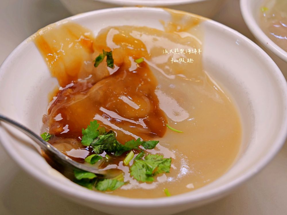 台中肉員｜臺中後火車站老字號美食，招牌肉圓皮Q肉香，每天開店都是爆滿人潮，飄香逾80年的古早好滋味!!!自2021入選米其林必比登推介，已連續進榜4年&曾獲中部美食嘉年華【全臺首圓】～