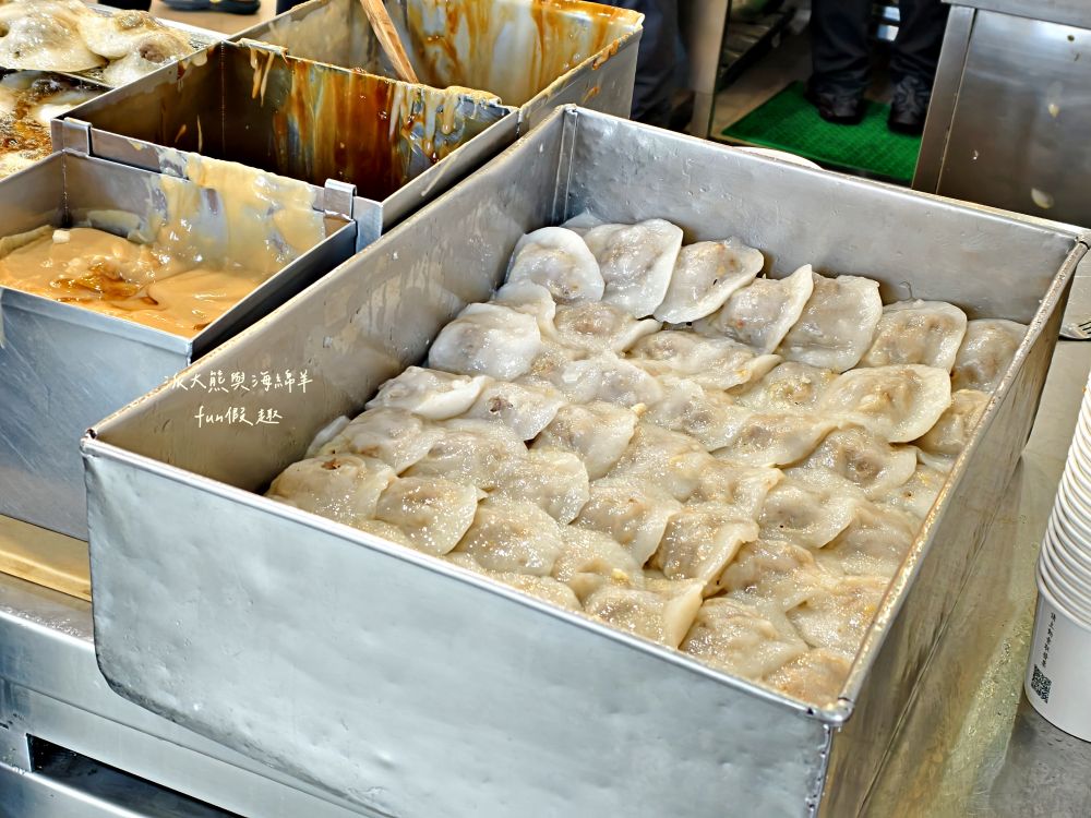 台中肉員｜臺中後火車站老字號美食，招牌肉圓皮Q肉香，每天開店都是爆滿人潮，飄香逾80年的古早好滋味!!!自2021入選米其林必比登推介，已連續進榜4年&曾獲中部美食嘉年華【全臺首圓】～