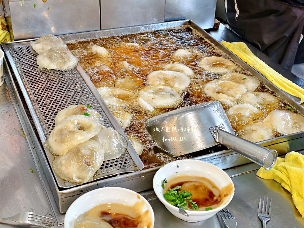 台中肉員｜臺中後火車站老字號美食，招牌肉圓皮Q肉香，每天開店都是爆滿人潮，飄香逾80年的古早好滋味!!!自2021入選米其林必比登推介，已連續進榜4年&曾獲中部美食嘉年華【全臺首圓】～