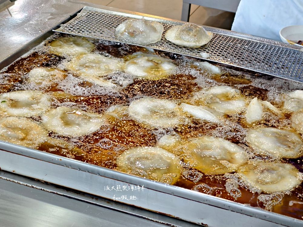 台中肉員｜臺中後火車站老字號美食，招牌肉圓皮Q肉香，每天開店都是爆滿人潮，飄香逾80年的古早好滋味!!!自2021入選米其林必比登推介，已連續進榜4年&曾獲中部美食嘉年華【全臺首圓】～