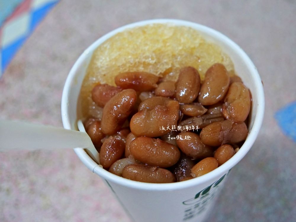 一中豐仁冰｜臺中一中商圈超高CP值美食，70年好滋味!傳承三代懷舊冰品，冰淇淋、蜜花豆與酸梅冰編織最獨特沁涼甜滋味，四季皆賣冰，豐言豐語瘋人冰～台中排隊美食必吃冰品