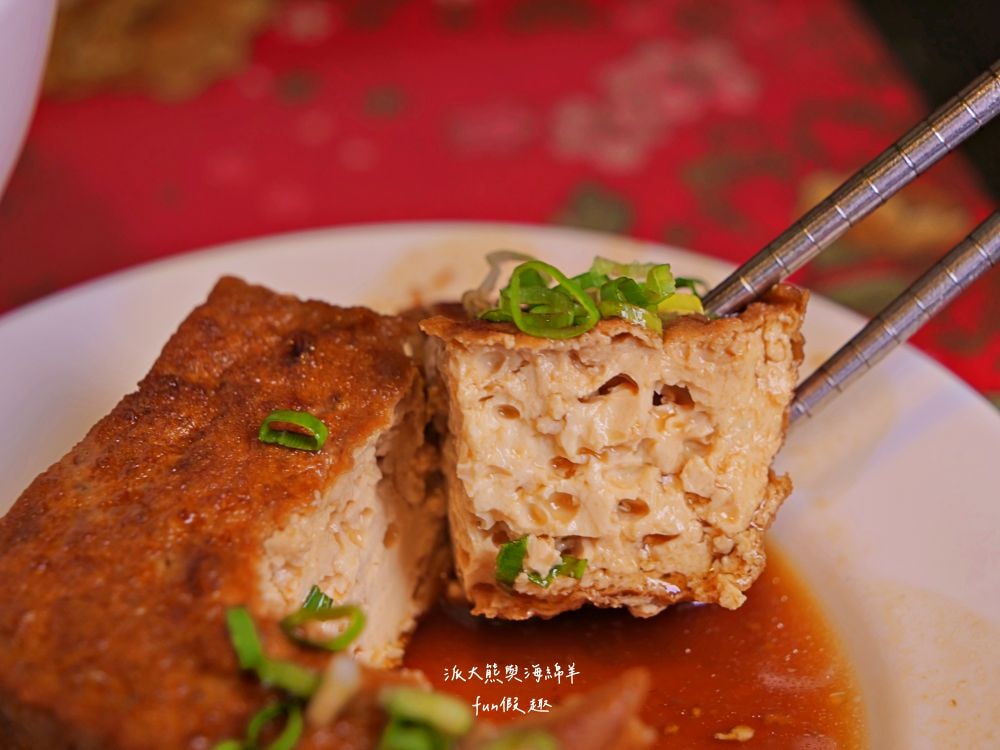 富鼎旺豬腳-中正店｜臺中中區頂級銷魂豬腳麵線，獨家秘方熬滷，皮Q肉嫩，風味獨特，讓人吮指回味超滿足～另外還有販售豬腳真空包與常溫精美禮盒!!!（2020入選臺中米其林必比登推介，至今蟬聯5年）