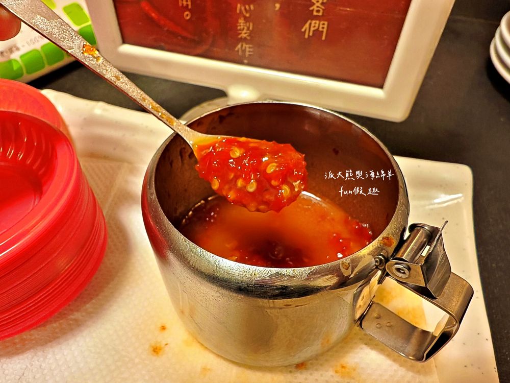 富鼎旺豬腳-中正店｜臺中中區頂級銷魂豬腳麵線，獨家秘方熬滷，皮Q肉嫩，風味獨特，讓人吮指回味超滿足～另外還有販售豬腳真空包與常溫精美禮盒!!!（2020入選臺中米其林必比登推介，至今蟬聯5年）