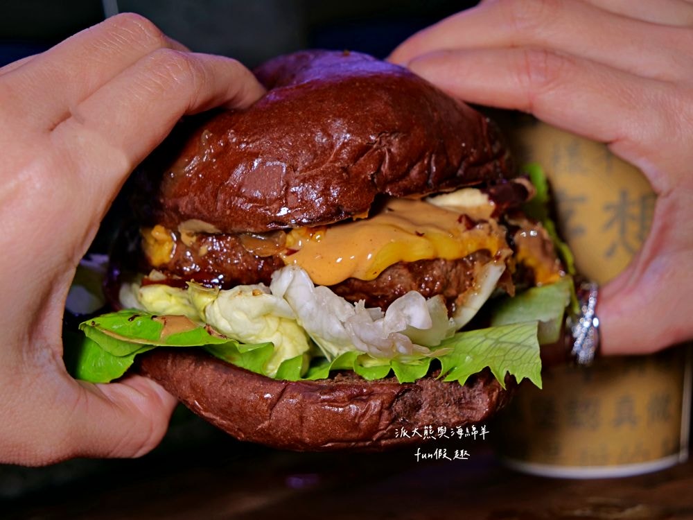 CHOCOBear巧克熊｜超人氣排隊美食，跟著環島行動餐車去旅行，感受香濃巧克力與經典漢堡跨界對撞，顛覆味蕾新體驗!!!（不定時全臺巡迴請關注臉書&IG貼文）@合作體驗