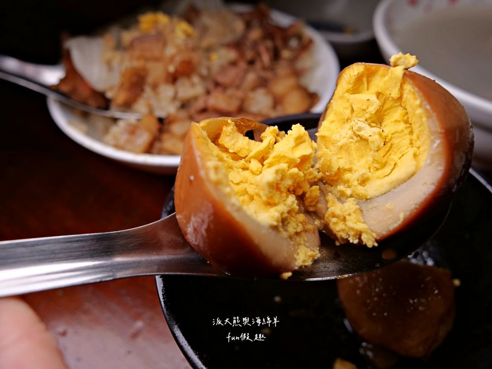 落成米糕|傳承超過50年臺南在地老店,彈牙米糕、香濃滷汁,搭配四神湯神隊友,再加上濃濃人情味,編織出高人氣排隊美食!!!自2022入選米其林必比登推介,已連續進榜3年~) - 第24張圖 落成米糕|傳承超過50年臺南在地老店,彈牙米糕、香濃滷汁,搭配四神湯神隊友,再加上濃濃人情味,編織出高人氣排隊美食!!!自2022入選米其林必比登推介,已連續進榜3年~)