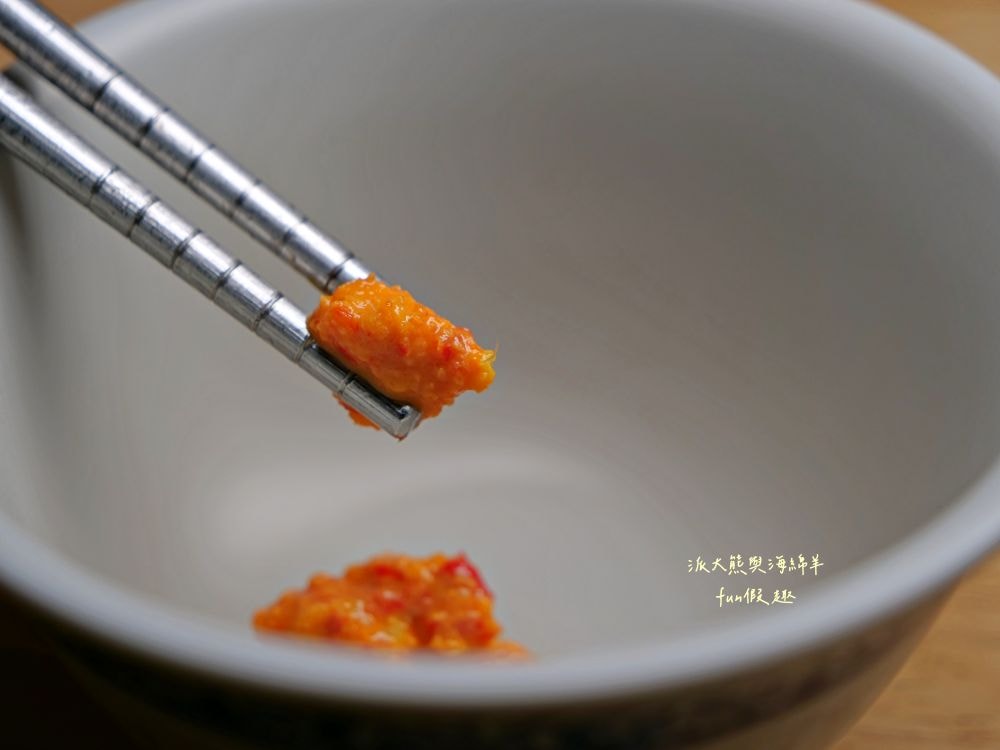 西羅殿牛肉湯|台南超人氣牛肉湯,每日新鮮直送溫體牛,湯頭清澈鮮甜,牛肉軟嫩鮮美,搭配店家特製強力椒,就是臺南專屬早午餐!即便早起排隊也甘願!!!2023入選臺南米其林必比登推介,至今蟬聯2年~ - 第13張圖 西羅殿牛肉湯|台南超人氣牛肉湯,每日新鮮直送溫體牛,湯頭清澈鮮甜,牛肉軟嫩鮮美,搭配店家特製強力椒,就是臺南專屬早午餐!即便早起排隊也甘願!!!2023入選臺南米其林必比登推介,至今蟬聯2年~