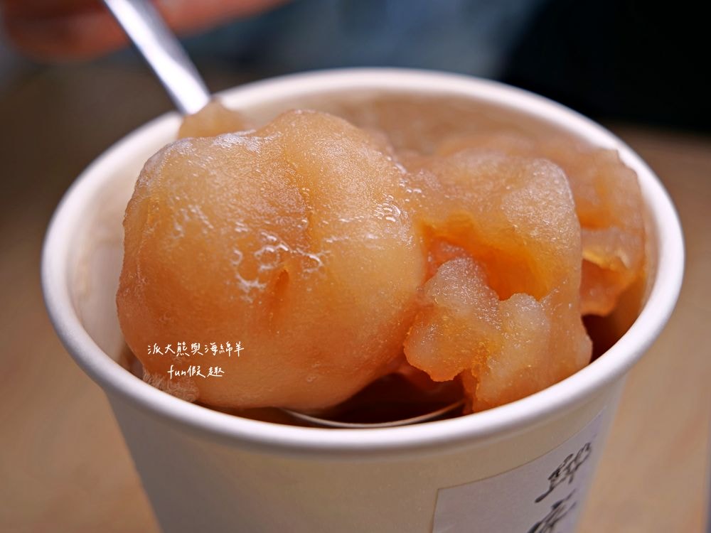 邱家豆花｜臺南民族路懷舊古早味豆花，豆花綿密滑順，豆漿濃郁清香，在地人消暑甜品推薦!另外還有季節限定百香果豆花，酸甜滋味，清爽更解膩～