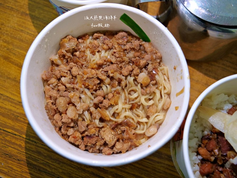 2025 仁愛街擱再來麵店｜獲得南投100碗～草屯高CP值銅板美食，意麵、米糕、魯肉飯與豬血湯等懷舊古早味，在地人的早午餐首選!!!