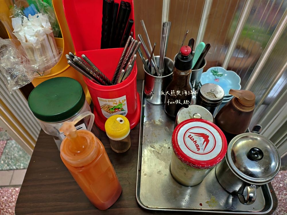 南投意麵麗華美食館｜南投老字號麵館，南投意麵與羊肉羹跨界結合，滿滿創意元素迸出味蕾新感受，讓懷舊風味有新吃法!（另有2店「焿新食光」在南投市大同街）～