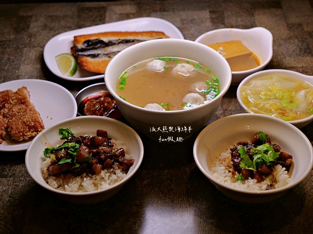 福泰飯桌 第三代｜台南中西區傳承三代，營業超過80年在地老店，香濃肉燥飯、香煎虱目魚肚及多樣化小菜，搭配舒適用餐環境，吃出最熟悉的家常味!!!（2022入選臺南米其林必比登推介，至今蟬聯3年）～