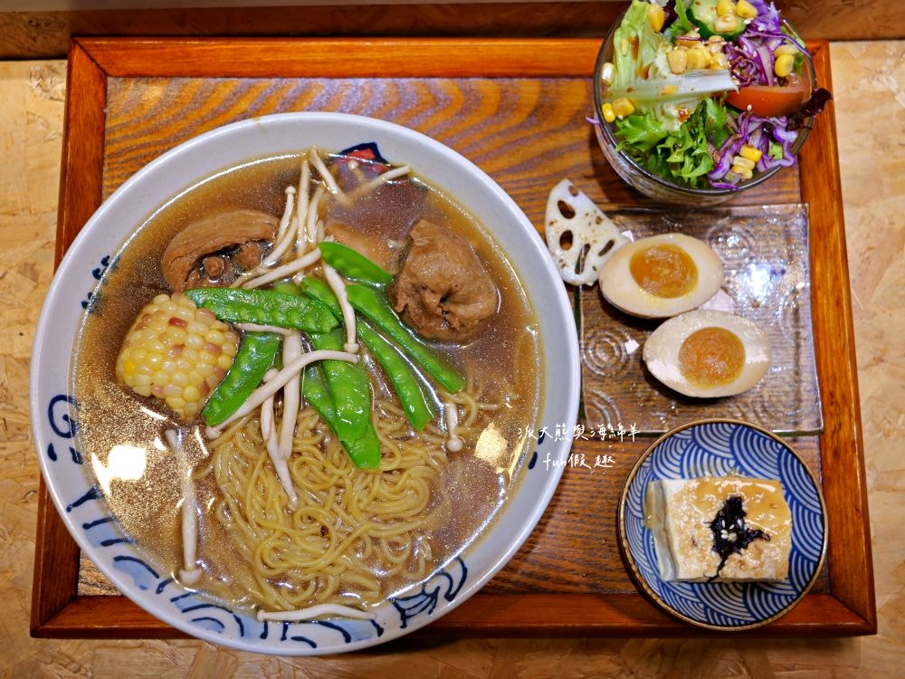 福滿蔬食堂｜蔬食料理也能驚艷味蕾，推薦創意手作壽司＆藥膳肉骨茶拉麵，連葷食族都愛的無肉料理，用餐環境溫馨，中興新村聚餐優質首選!!!（另提供會議餐盒及派對餐盒）～112年底開幕!