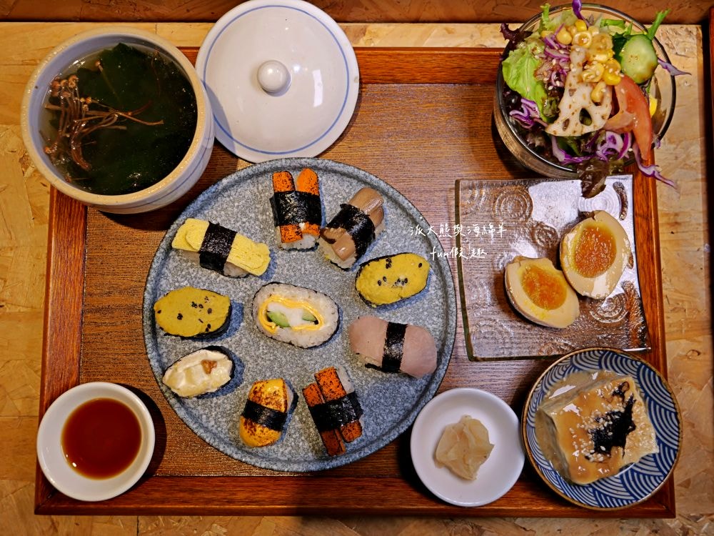 福滿蔬食堂|蔬食料理也能驚艷味蕾,推薦創意手作壽司&藥膳肉骨茶拉麵,連葷食族都愛的無肉料理,用餐環境溫馨,中興新村聚餐優質首選!!!(另提供會議餐盒及派對餐盒)~112年底開幕! - 第15張圖 福滿蔬食堂|蔬食料理也能驚艷味蕾,推薦創意手作壽司&藥膳肉骨茶拉麵,連葷食族都愛的無肉料理,用餐環境溫馨,中興新村聚餐優質首選!!!(另提供會議餐盒及派對餐盒)~112年底開幕!
