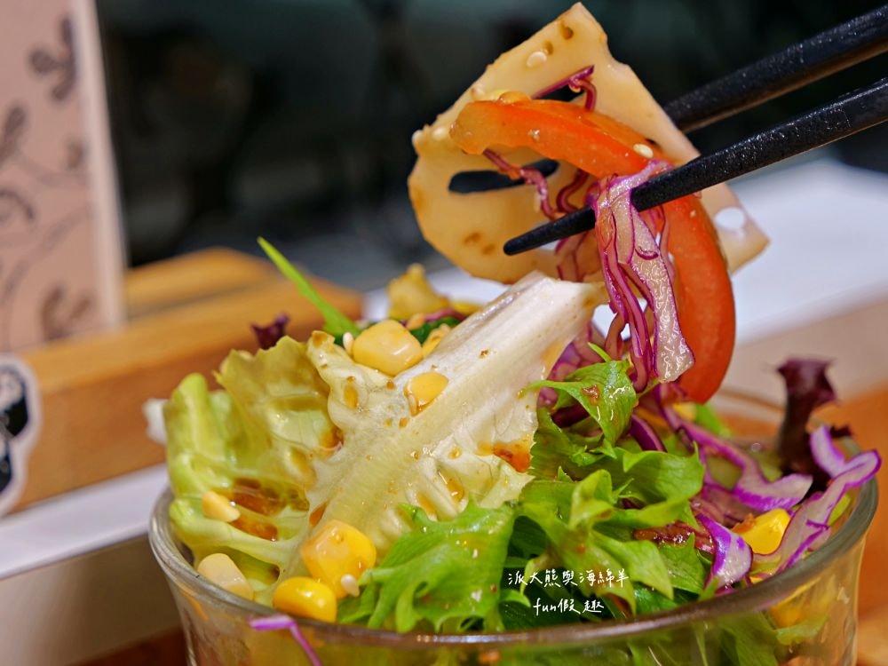 福滿蔬食堂|蔬食料理也能驚艷味蕾,推薦創意手作壽司&藥膳肉骨茶拉麵,連葷食族都愛的無肉料理,用餐環境溫馨,中興新村聚餐優質首選!!!(另提供會議餐盒及派對餐盒)~112年底開幕! - 第23張圖 福滿蔬食堂|蔬食料理也能驚艷味蕾,推薦創意手作壽司&藥膳肉骨茶拉麵,連葷食族都愛的無肉料理,用餐環境溫馨,中興新村聚餐優質首選!!!(另提供會議餐盒及派對餐盒)~112年底開幕!