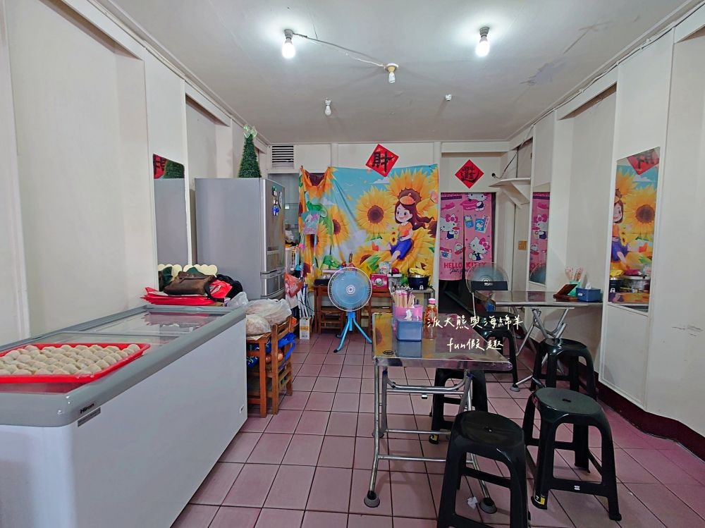 阿宏眷村麵食館｜南投中興新村第三市場眷村美食，麵食平價大份量，內用還可免費加麵太划算～有不少牛肉口味的麵食，還有手工現包水餃唷!