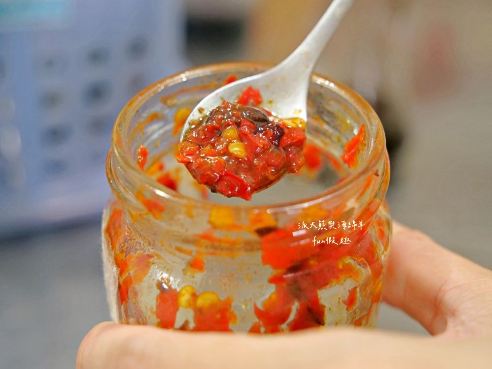 阿宏眷村麵食館｜南投中興新村第三市場眷村美食，麵食平價大份量，內用還可免費加麵太划算～有不少牛肉口味的麵食，還有手工現包水餃唷!