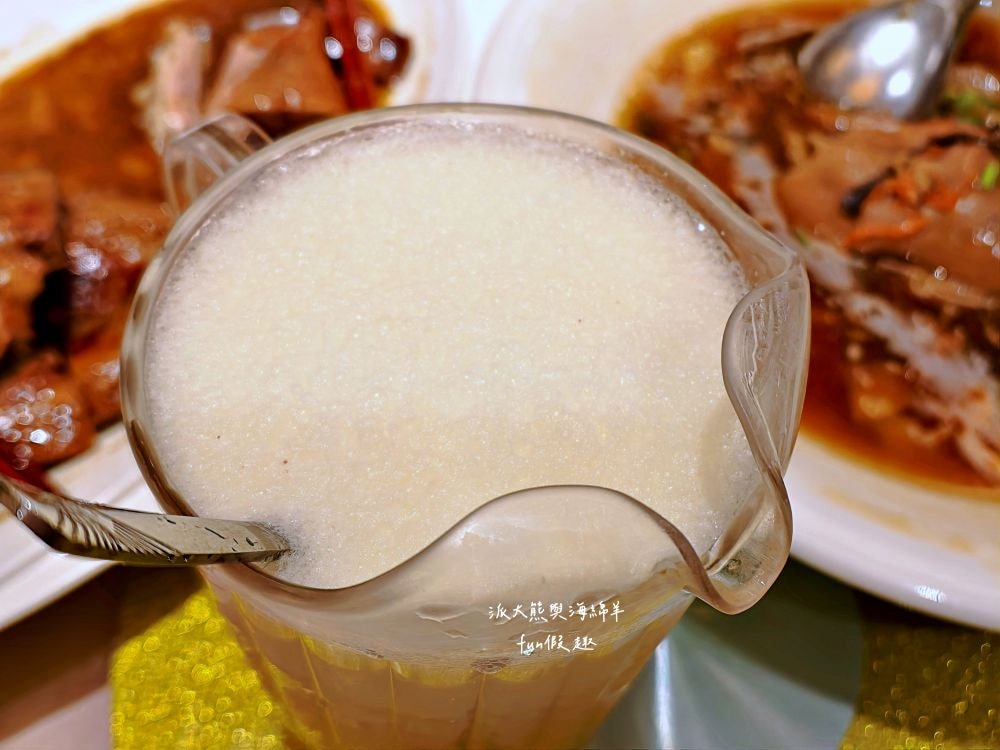 阿秋大肥鵝餐廳-健康店｜台中合菜聚餐推薦，招牌秘製肥美大燒鵝&豪華海鮮拼盤，海陸共譜美味雙重奏，婚宴喜慶、家庭聚會及尾牙春酒的優質首選!!!成立於2005年～