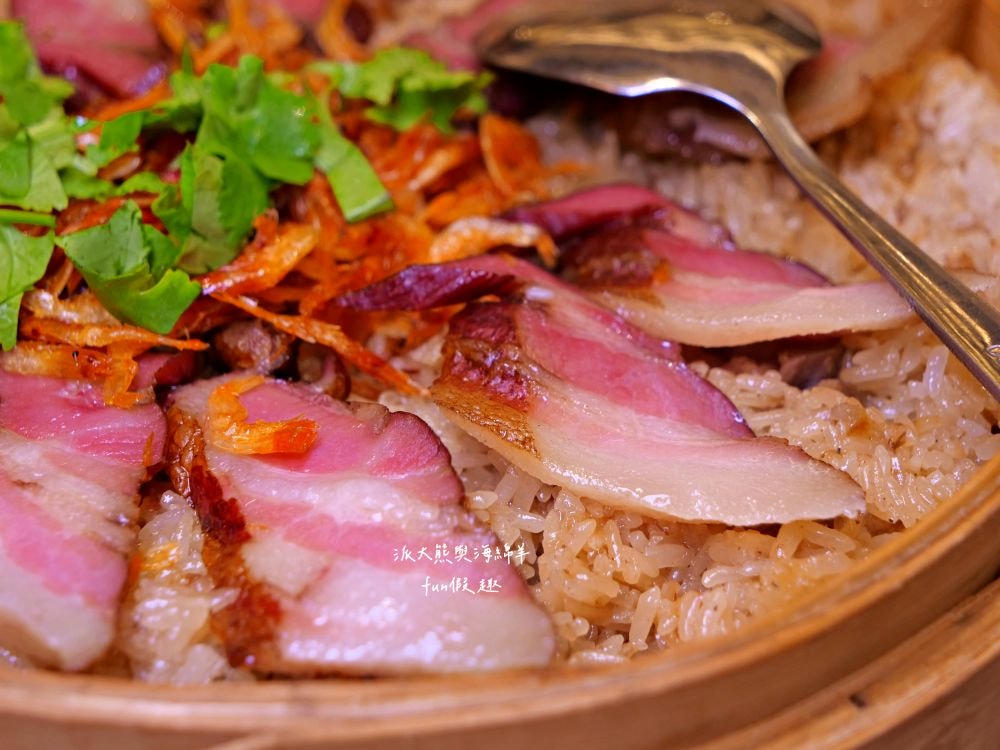 阿秋大肥鵝餐廳-健康店｜台中合菜聚餐推薦，招牌秘製肥美大燒鵝&豪華海鮮拼盤，海陸共譜美味雙重奏，婚宴喜慶、家庭聚會及尾牙春酒的優質首選!!!成立於2005年～