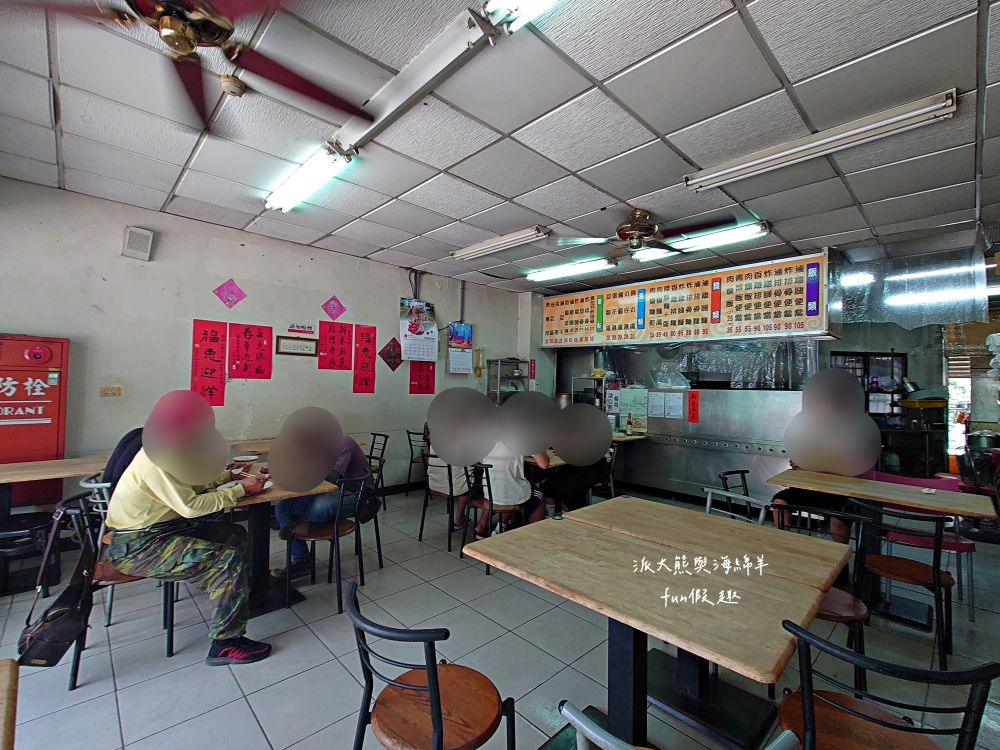 國興排骨|南投中興新村老字號人氣便當店,招牌香酥排骨讓人吮指回味,百吃不膩古早好滋味!海綿羊從小吃到大😆~創立於民國54年 - 第5張圖 國興排骨|南投中興新村老字號人氣便當店,招牌香酥排骨讓人吮指回味,百吃不膩古早好滋味!海綿羊從小吃到大😆~創立於民國54年