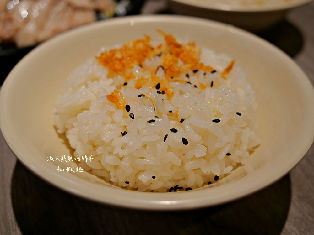 大世紀無骨鵝肉｜臺中大里聚餐推薦，招牌無骨鵝肉鮮嫩肥美，搭配特調醬料超犯規，提供各類平價熱炒，海產、鮮魚、火鍋、黑白切等種類，餐點品項應有盡有!!!環境乾淨簡約，1995年創立至今～