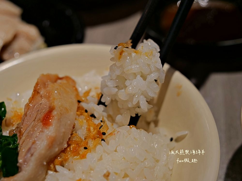 大世紀無骨鵝肉｜臺中大里聚餐推薦，招牌無骨鵝肉鮮嫩肥美，搭配特調醬料超犯規，提供各類平價熱炒，海產、鮮魚、火鍋、黑白切等種類，餐點品項應有盡有!!!環境乾淨簡約，1995年創立至今～