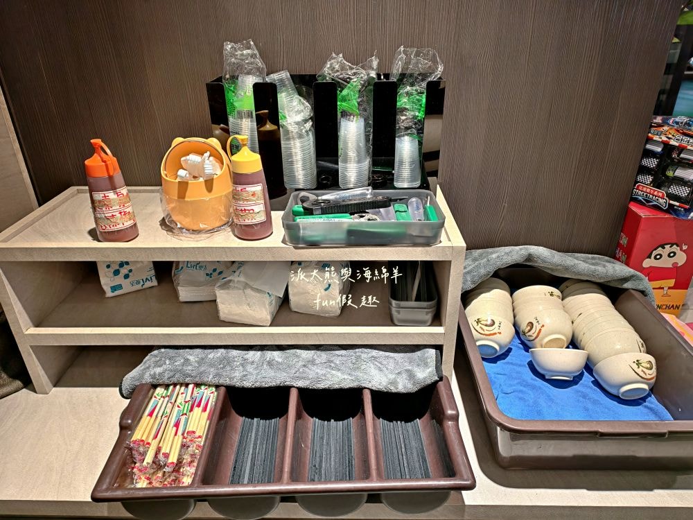 大世紀無骨鵝肉｜臺中大里聚餐推薦，招牌無骨鵝肉鮮嫩肥美，搭配特調醬料超犯規，提供各類平價熱炒，海產、鮮魚、火鍋、黑白切等種類，餐點品項應有盡有!!!環境乾淨簡約，1995年創立至今～