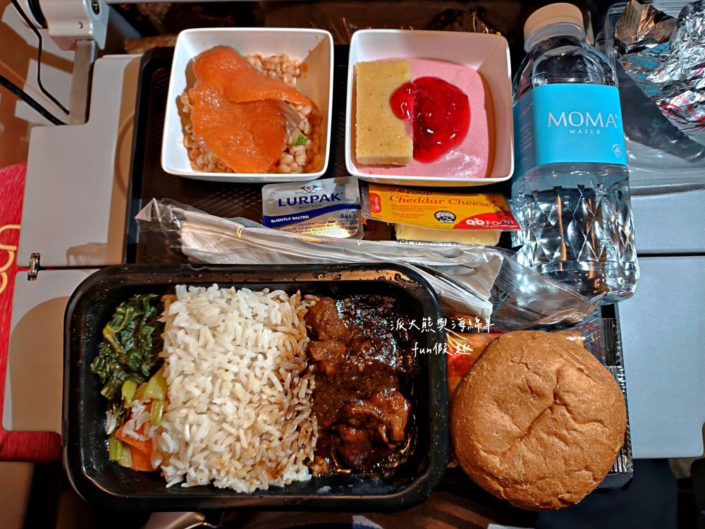 新航飛機餐全紀錄︱新加坡航空經濟艙餐點 餐食初體驗～2025春季德瑞13日夢幻跟團︱DAY1-2