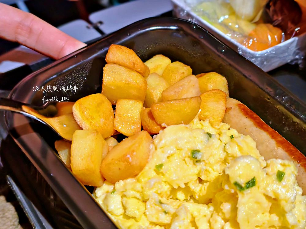 新航飛機餐全紀錄︱新加坡航空經濟艙餐點 餐食初體驗～2025春季德瑞13日夢幻跟團︱DAY1-2