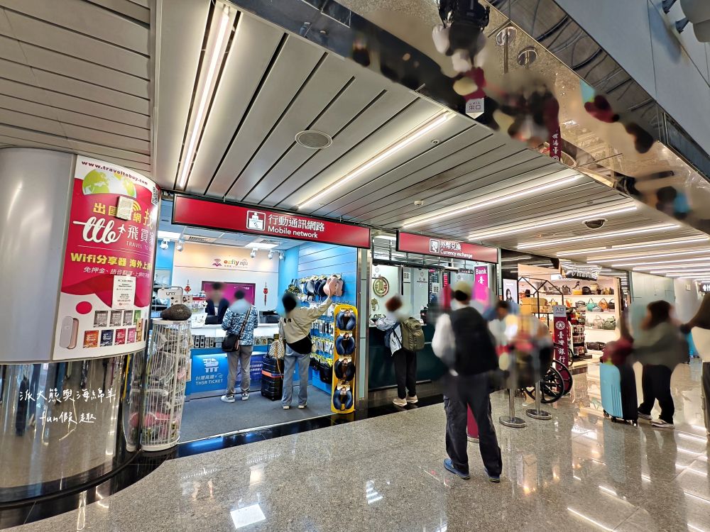 2025【桃園機場第二航廈】環亞機場貴賓室設備餐點介紹、飛買家歐洲網卡SIM卡實測分享、新加坡航空體驗及樟宜機場亮點，機場旅行必看～春季德瑞13日夢幻跟團︱DAY1-1啟程