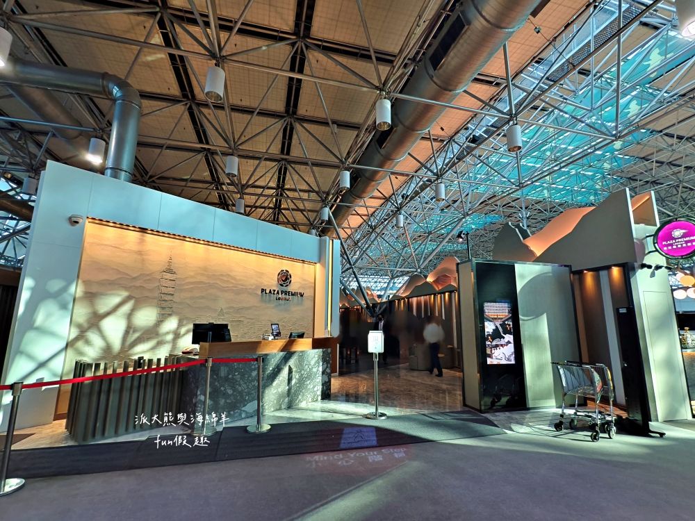 2025【桃園機場第二航廈】環亞機場貴賓室設備餐點介紹、飛買家歐洲網卡SIM卡實測分享、新加坡航空體驗及樟宜機場亮點，機場旅行必看～春季德瑞13日夢幻跟團︱DAY1-1啟程