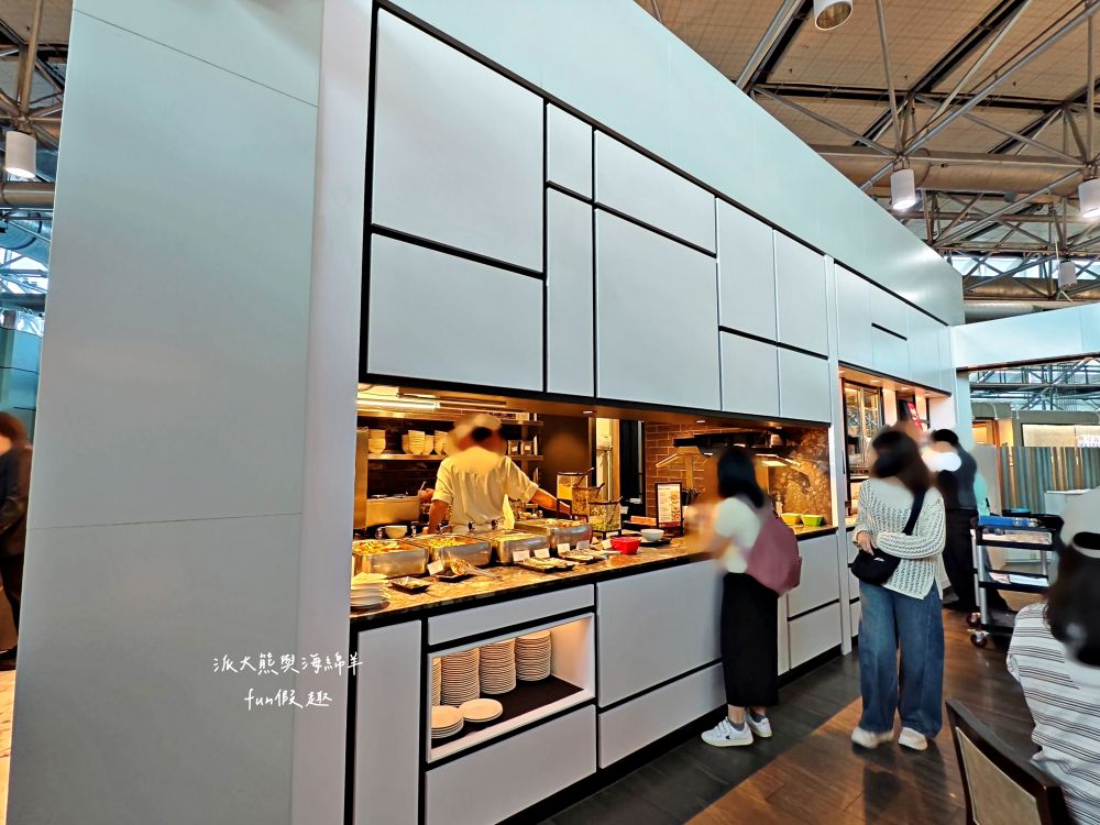 2025【桃園機場第二航廈】環亞機場貴賓室設備餐點介紹、飛買家歐洲網卡SIM卡實測分享、新加坡航空體驗及樟宜機場亮點，機場旅行必看～春季德瑞13日夢幻跟團︱DAY1-1啟程