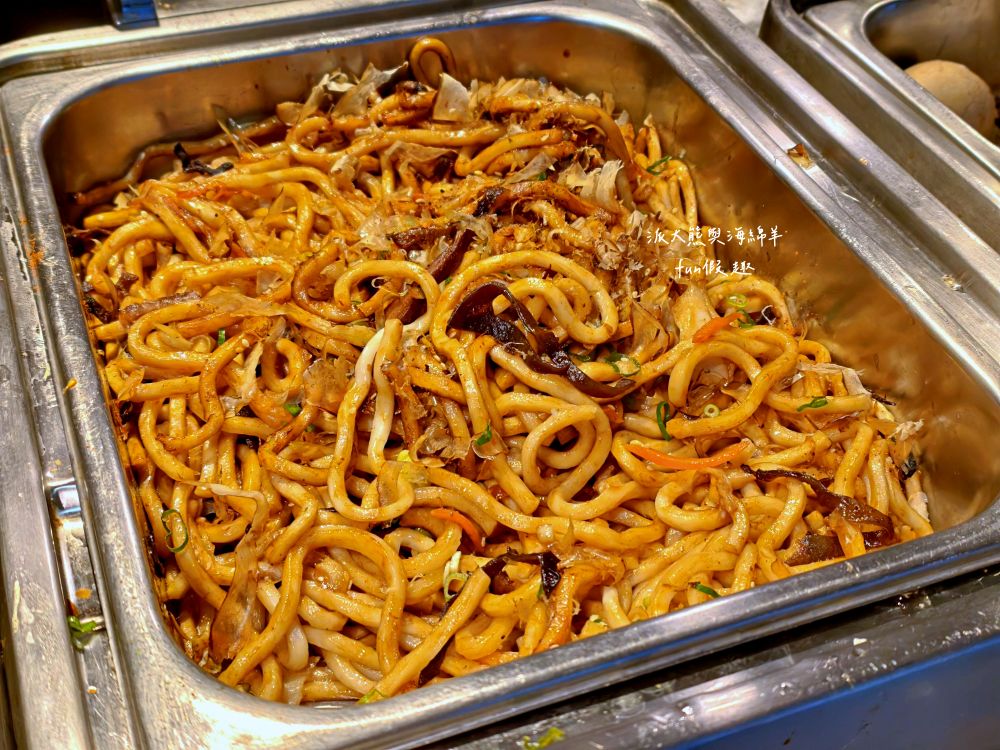 2025【桃園機場第二航廈】環亞機場貴賓室設備餐點介紹、飛買家歐洲網卡SIM卡實測分享、新加坡航空體驗及樟宜機場亮點，機場旅行必看～春季德瑞13日夢幻跟團︱DAY1-1啟程